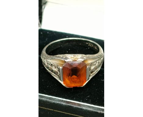 Gent's 14ct white gold ring set with a Citrine gem stone. [Ring size U] [7.85Grams] 