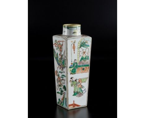 A faceted famille verte porcelain vase China, Qing dynasty, Kangxi mark and period  defects. Cm 8,00 x 39,00