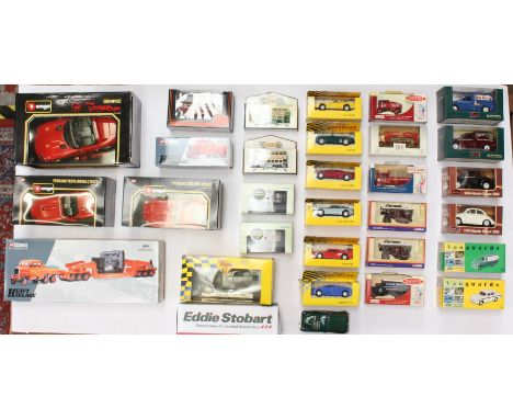 Diecast: A collection of assorted boxed modern diecast vehicles to include: Bburago, Vanguards, Corgi Heavy Haulage and other