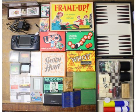 Games: A collection of assorted boxed and cased games to include: Bugatti Games Compendium, Sega Game Gear and four game cart