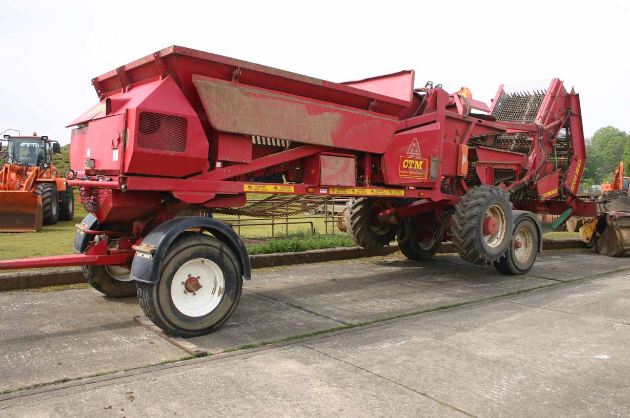 2009 CTM 9001 self propelled sugar beet cleaner loader, S/No