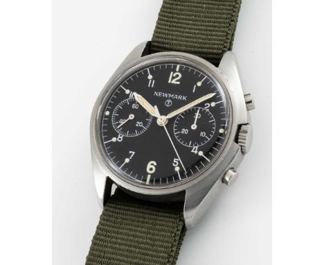 A RARE GENTLEMAN'S STAINLESS STEEL BRITISH MILITARY NEWMARK RAF PILOTS CHRONOGRAPH WRIST WATCH DATED 1980, PART OF THE "FAB F