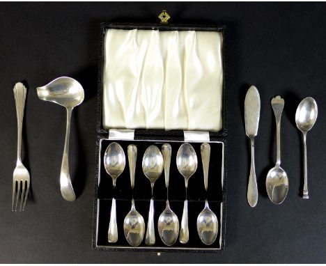 A small group of Edwardian and later silver items, comprising a cased set of silver teaspoons, Cooper Brothers & Sons Ltd, Sh