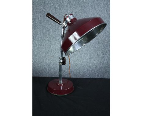 A vintage Anglepoise style desk lamp. H.60 cm. 