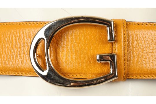 gilt gucci belt