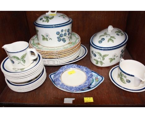 SECTION 51. A Wedgwood Bramble pattern part dinner service including plates, tea plates, saucers, a casserole dish and other 