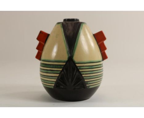 Aardewerk Art Deco siervaas met 2 grepen, gemerkt A. Dubois Noko  D137, h. 17 cm. (gerestaureerd)