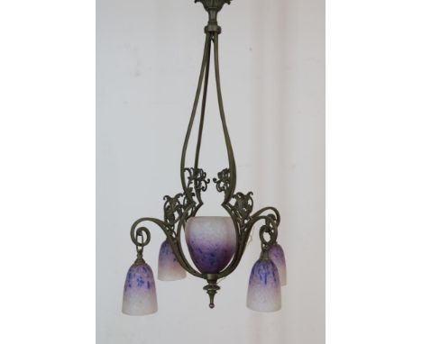 Art Nouveau 5 lichts hanglamp met glaspasta kapjes, h. 90 cm.  (bajonet fitting) gemerkt: Schneider