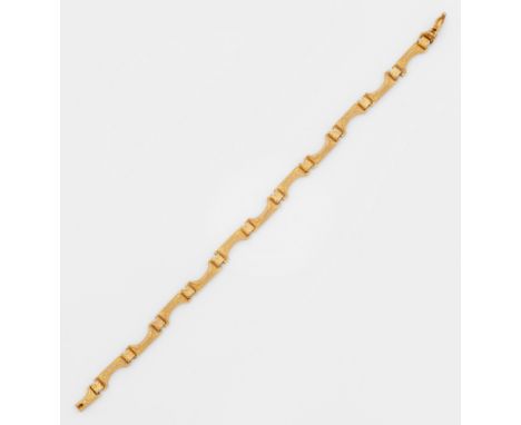 Designarmband von LapponiaFinnland, 1980. Gelbgold, gest. 585. Einreihige Kette aus gegenständig gereihten, satinierten Glied