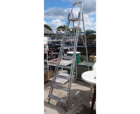LARGE STEP LADDER