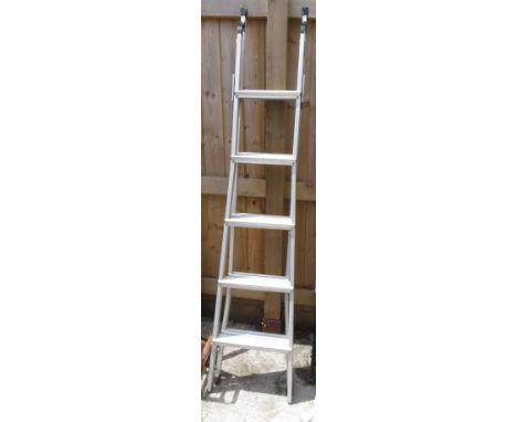 STEP LADDER