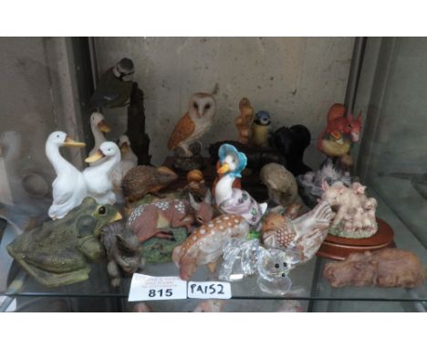 SHELF OF ANIMAL MINATURES INCLUDING  TREMAR ANIMALS