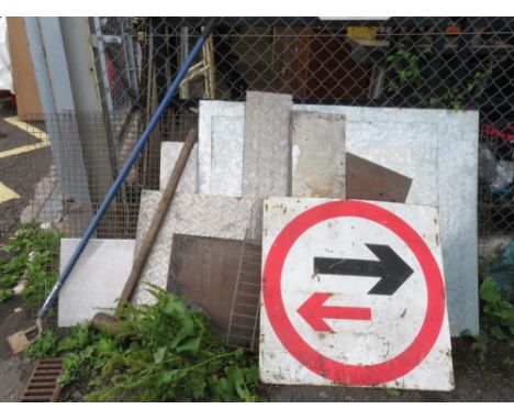 SELECTION OF VARIOUS METAL PANELS INCLUDING A ROAD SIGN + HAND TOOLS