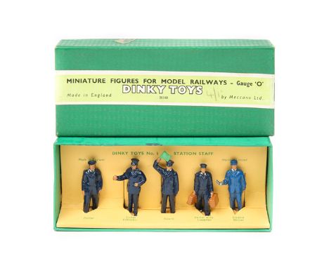 Dinky Toys Miniature Figures For Model Railways – Gauge ‘O’. No.1 Station Staff (5 Pieces). Porter, Ticket Collector, Guard, 