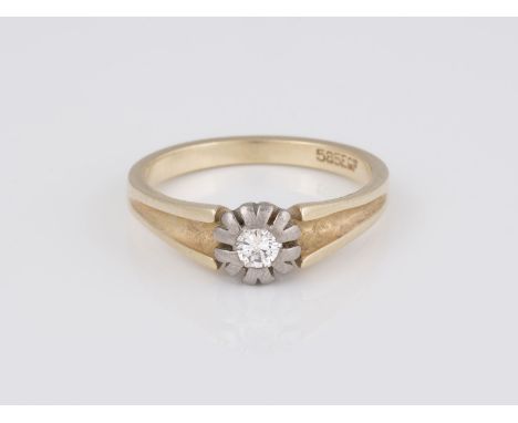 RING Gelbgold. Ringmaß ca. 55, Ges.-Gew. ca. 4,2 g. Gest. 585, Herstellersignet. Ein Brillant ca. 0,17 ct.