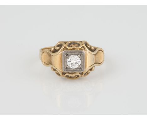 RING Gelbgold, Weißgold. Ringmaß ca. 53, Ges.-Gew. ca. 3,7 g. Gest. 585. Ein Brillant, ca. 0,24 ct.