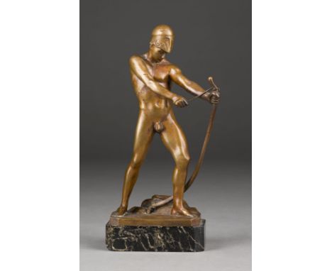 LUDWIG EISENBERGER1895 - 1920 war tätig in BerlinDER BOGENSPANNER Bronze, hell patiniert, schwarzer Marmorsockel (H. 2,5 cm).