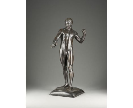 RUDOLF MARCUSE1878 Berlin - 1928 ebendaFLORETTKÄMPFER Bronze, dunkel patiniert, auf runder Plinthe und quadratischem Marmorso