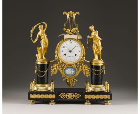MONUMENTALE EMPIRE FIGUREN-PENDULE Frankreich, Paris, um 1800 Bronze, vergoldet, Marmor, Email, Porzellan, Metall, Stahl. 48 