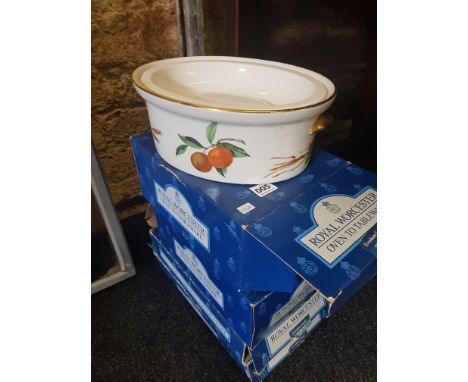 ROYAL WORCESTER OVEN TO TABLEWARE