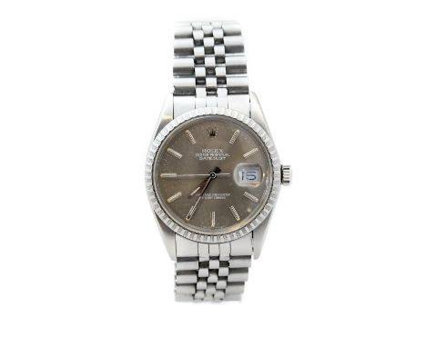 Rolex, a gents circa 1960's steel Rolex Oyster Perpetual Datejust wristwatch, 3.5cm circular silvered dial with baton numeral