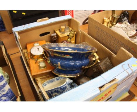 Tray of assorted Carlton Ware bowl, Murano lamp etc.