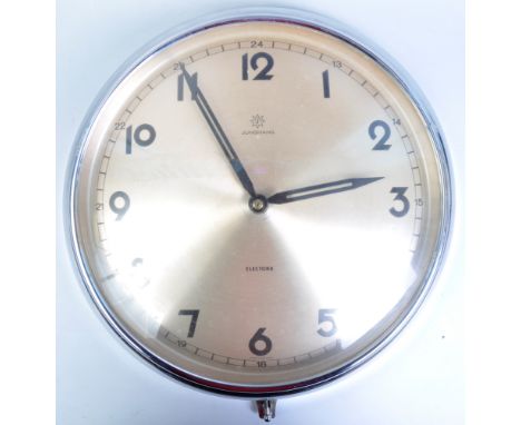 Junghans - Electora - An original retro vintage mid 20th century wall clock of circular form having a chrome case with gilt s