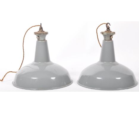 Benjamin RLM Crysteel - A matching pair of retro vintage 20th Century English industrial porcelain enamel pendant hanging lig