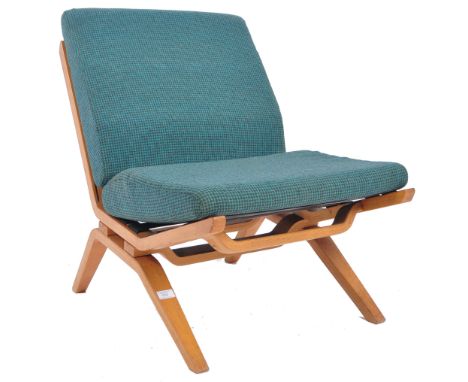 A good retro vintage mid 20th Century Swedish light oak&nbsp;easy chair / lounge chair having shaped boomerang showood frame 