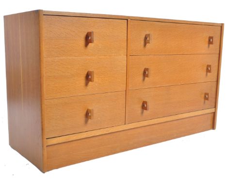 John and Sylvia Reid - Stag - A retro vintage 20th Century 1970's golden oak sideboard credenza / bedroom chest of drawers ha