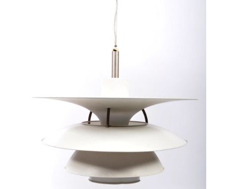 Poul Henningsen - Louis Poulsen - Model PH5 - A contemporary hanging pendant light shade of Danish design having a white colo