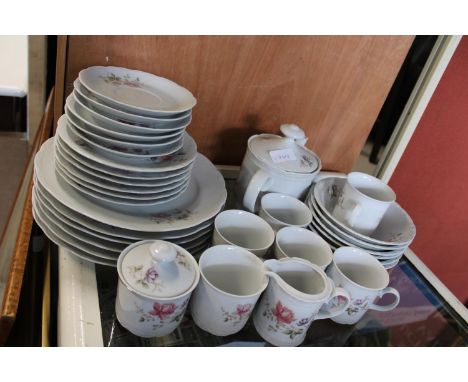 A Mitterteich tea service - 33pcs 