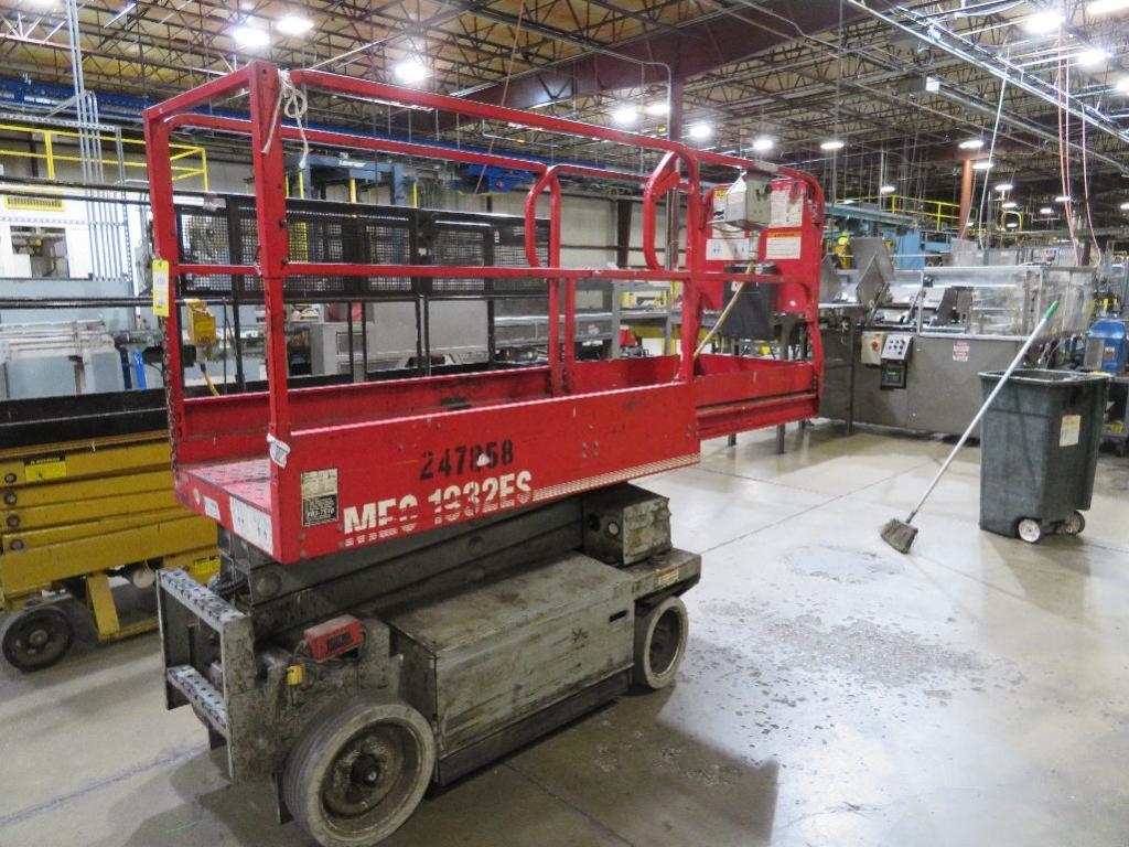 MEC 500 lb. Scissor Lift Model 1932ES, S/N 09100750, 26 in. x 66 in