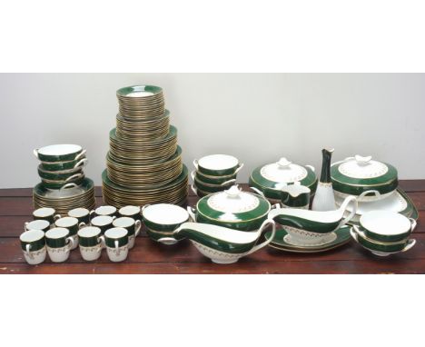 Spode Green Velvet Pattern part dinner and coffee service of 106 pieces, including 3 tureens with covers, 2 meat dishes, plat