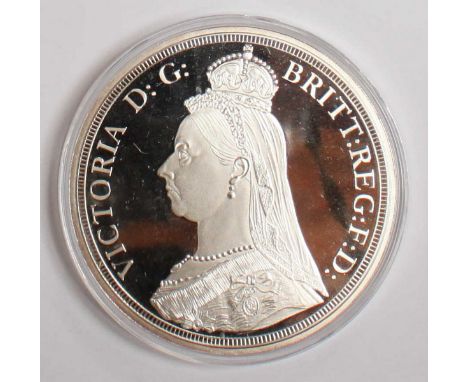 A large silver medallion, 'In Memoriam of Queen Victoria,' Proof Struck with Jubilee portrait, One Troy Pound, .999 Fineness,