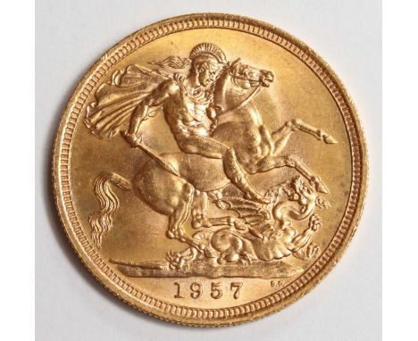Queen Elizabeth II Gold Sovereign, 1957, First Portrait "Fiochii"