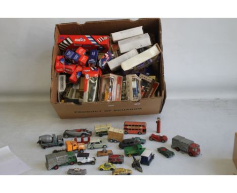 A SELECTION OF BOXED/ UNBOXED CORGI, LLEDO AND MATCHBOX DIECAST CARS and car parts plus vintage tin plate truck.