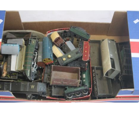 TWELVE UNBOXED O GAUGE COVERED AND UNCOVERED WAGONS BY LIMA ETC., together with OO gauge unboxed Hornby 'Silver King' steam l