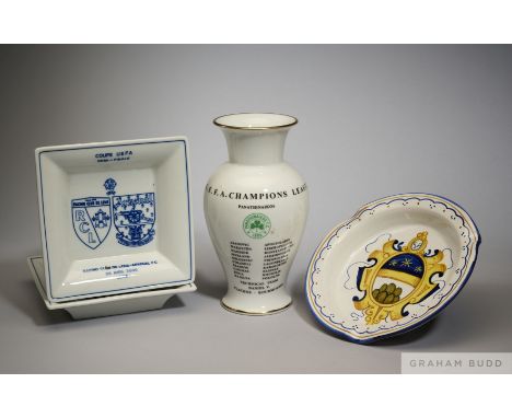 UEFA Champions League 1998-99 porcelain commemorative vase featuring Arsenal, Lens, Panathinaikos and Dynamo Kiev club crests