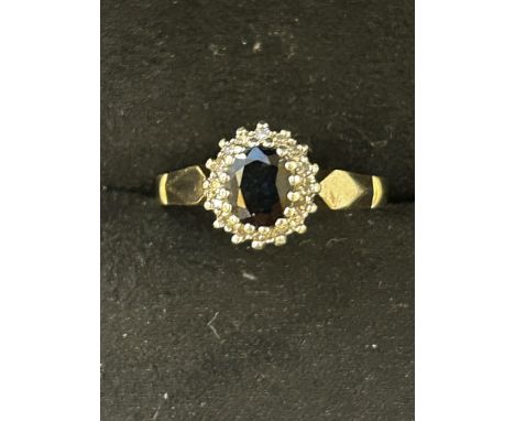 9ct Gold ring set with sapphire & diamonds Size M 3.1g 