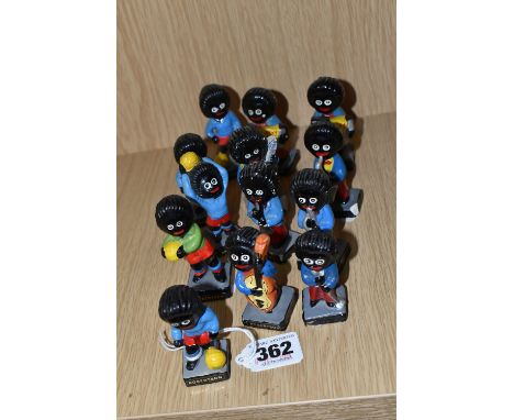 A COLLECTION OF ROBERTSON JAM FIGURES, comprising five footballers and eight jazz band members with two duplicates (13) (Cond