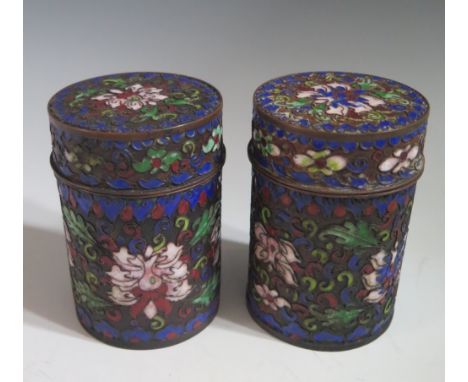 A Pair of Chinese Enamel Cylindrical Pots with covers, 10 cm high