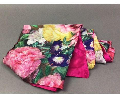 GROUP OF VINTAGE SCARVES each of different colourways and patternsQty: 7