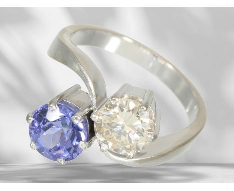 Ring: Schöner, weißgoldener vintage Designer-Goldschmiedering mit Tansanit und Brillantbesatz: Ca. Ø16mm, RG51, ca. 5g, 14K W