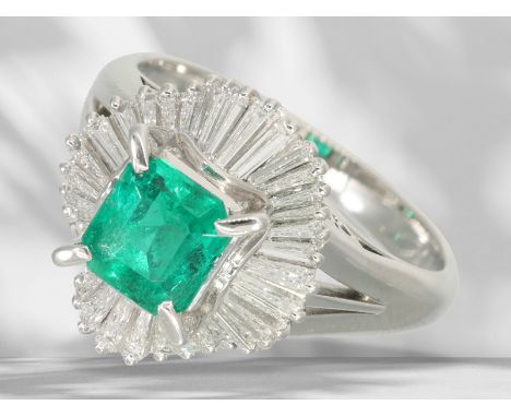 Ring: neuwertiger vintage Smaragd/Diamantring mit aufwendiger Ballerina-Fassung, Platin: Ca. Ø 16,5mm, RG 52, ca. 7,7g, Plati