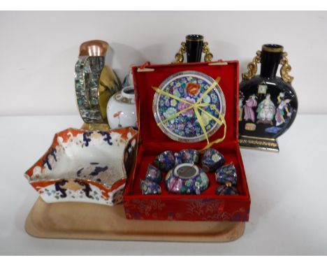 A tray of oriental ware including a boxed miniature tea service, late 19th century Imari style bowl, pair of moon flask vases