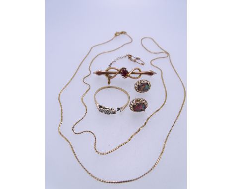 9 &amp; 18CT GOLD JEWELLERY, four items including a garnet set Victorian bar brooch in fitted box, a pair of opal earrings, d