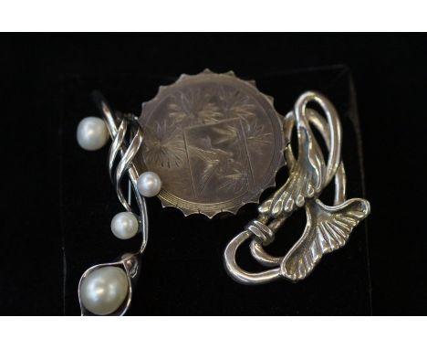 2x Silver &amp; 1 white metal pin brooches