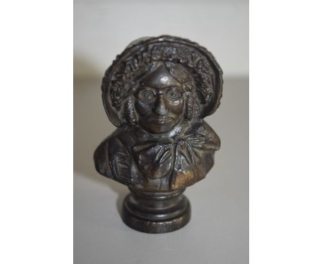 SMALL BRONZED METAL BUST OF AN OLD LADY IN HAT