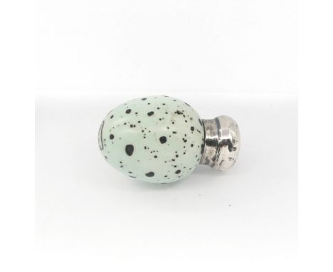 A late Victorian silver mounted Macintyre (attributed) porcelain egg shaped scent bottle, with speckled egg shell design to l